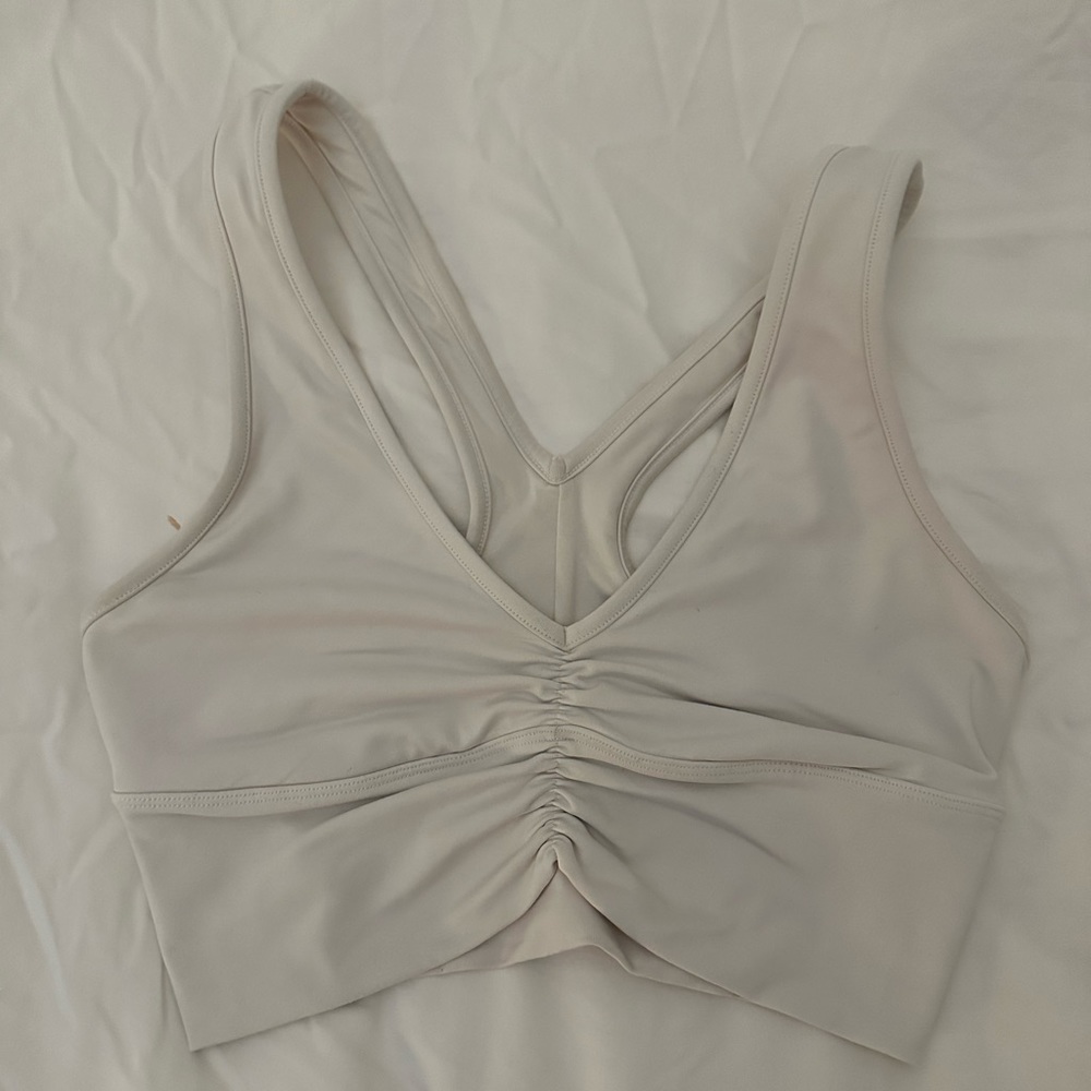 ALO scrunches sports bra top